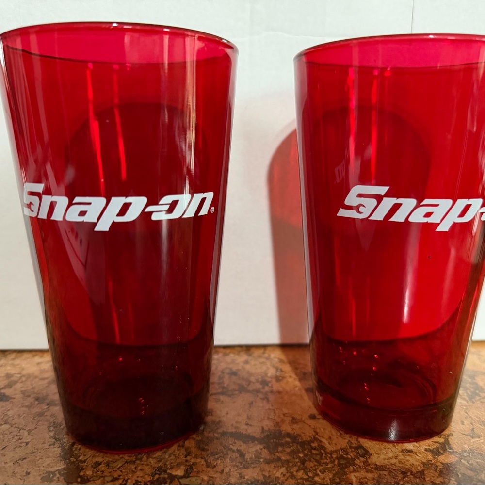 Snap Red Glass 16 oz Tumblers with White Snap Logo - Set of 2